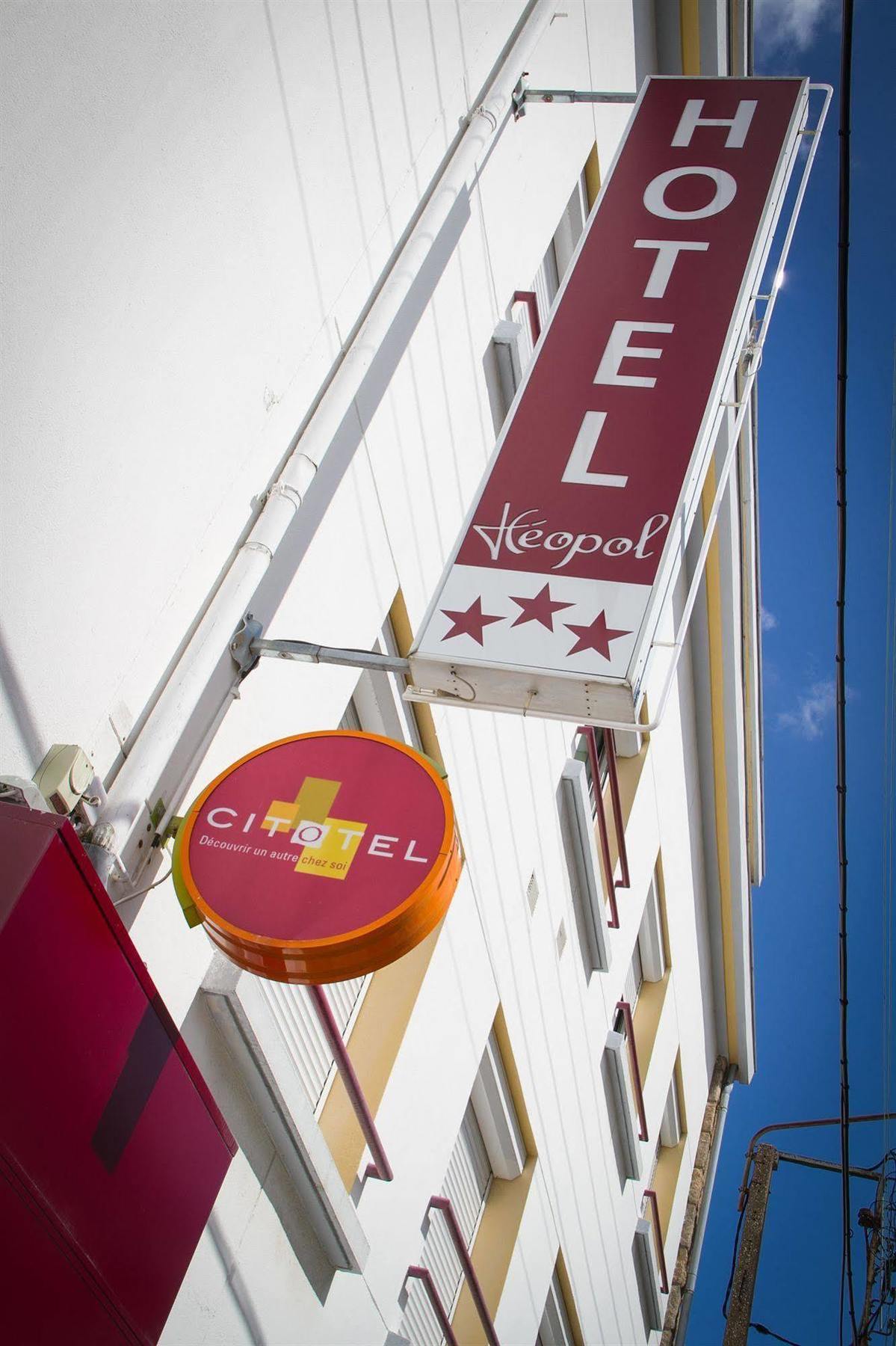 Moka Hotel Lorient Exteriér fotografie